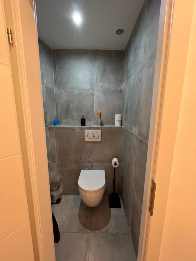 A&a Living - Best Location In !!! Appartement *
